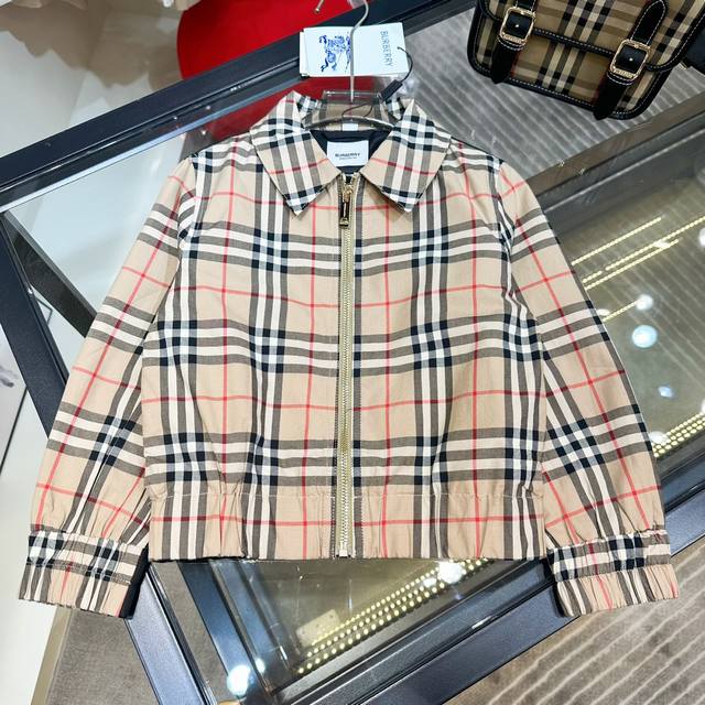 Burberry 巴宝莉，高端童装，男女童外套，经典双拼儿夹克，定制防风面料，经典格纹双拼外套，上身舒适又好看，110 120 130 140 150 160c - 点击图像关闭