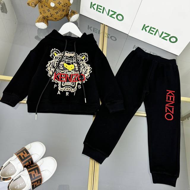 KENZO 高端童装，男女童套装，精美绝伦的刺绣工艺，几十万针刺绣，丰富的刺绣颜色，采用进口奥戴尔纯棉珠地面料，上身舒适又好看，码数：110 120 130 1