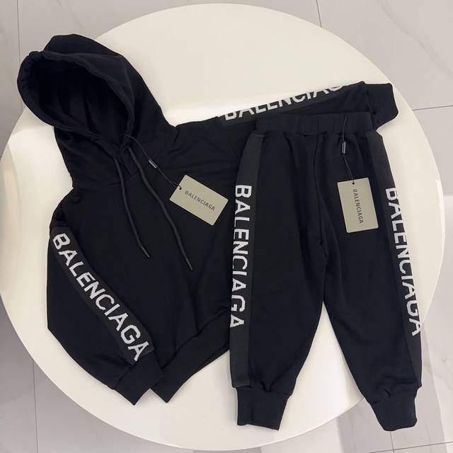 巴黎世家 织带 连帽卫衣balenciaga 织带 运动裤90-150码 原标+原牌+袋子 长期供货可主推