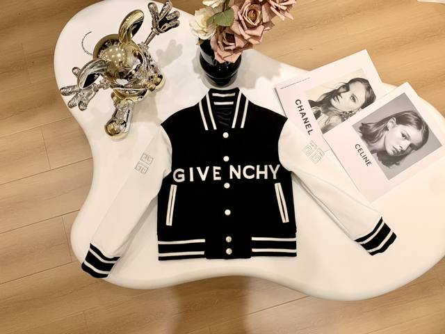 无折 Givenchy 纪梵希 2024童装秋冬新款夹克拼皮棒球服 重工贴皮绣花 原版品质 认准高品质 看细节 区别市场通货 男童女童同款 颜色: 黑色 尺码: