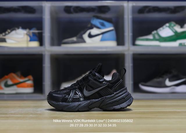 Nike 耐克 童鞋 原楦原纸版开发版型，采用太空革组合呼吸网眼布鞋面材质，搭载正确4层组合底模，嵌入TPU加固稳定模块,双层MD发泡缓震中底及防滑橡胶底片一次