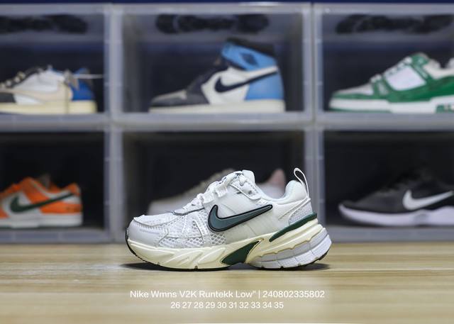 Nike 耐克 童鞋 原楦原纸版开发版型，采用太空革组合呼吸网眼布鞋面材质，搭载正确4层组合底模，嵌入TPU加固稳定模块,双层MD发泡缓震中底及防滑橡胶底片一次