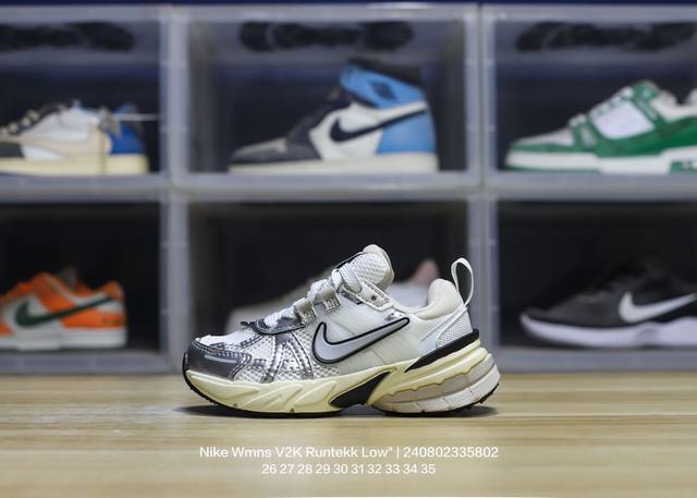 Nike 耐克 童鞋 原楦原纸版开发版型，采用太空革组合呼吸网眼布鞋面材质，搭载正确4层组合底模，嵌入tpu加固稳定模块,双层md发泡缓震中底及防滑橡胶底片一次