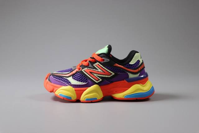 新百伦 New Balance Nb9060童鞋26-37 海外版配色不仅显档次，鞋子也更轻盈时尚大气的外观设计，学生必入的百搭童鞋款