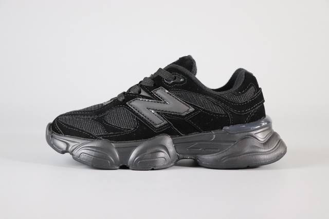 新百伦 New Balance Nb9060童鞋26-37 海外版配色不仅显档次，鞋子也更轻盈时尚大气的外观设计，学生必入的百搭童鞋款