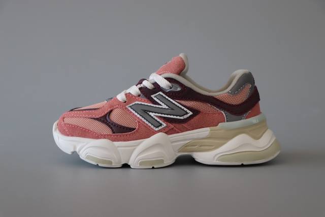 新百伦 New Balance Nb9060童鞋26-37 海外版配色不仅显档次，鞋子也更轻盈时尚大气的外观设计，学生必入的百搭童鞋款