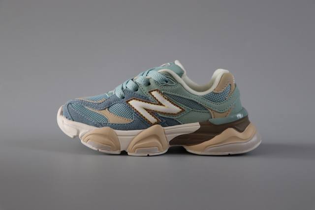 新百伦 New Balance Nb9060童鞋26-37 海外版配色不仅显档次，鞋子也更轻盈时尚大气的外观设计，学生必入的百搭童鞋款