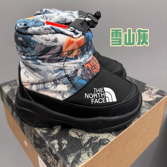 北脸高帮儿童雪地靴 Size：24-39 让宝贝的脚丫穿上羽绒服，超级暖和 宝贝再也不怕冷到脚了 北家经典款式 时尚大方百搭 防滑耐磨大底 内里高帮加绒加厚，保