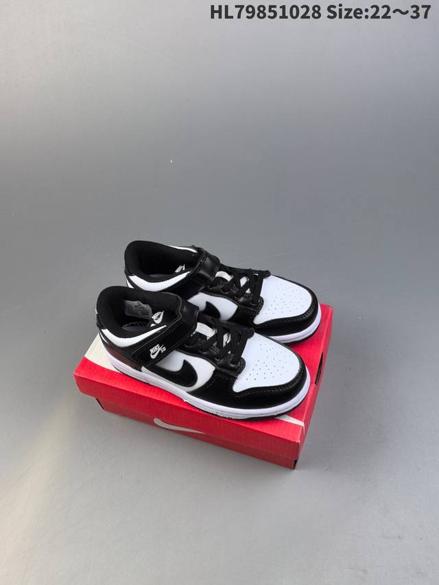 集合一 童鞋！耐克 Nike Sb Dunk Low Pro 男女同款运动鞋复古板鞋，尽情迈步，彰显个性风采。采用柔软皮革鞋面，经久耐穿，塑就如元年款 Dunk