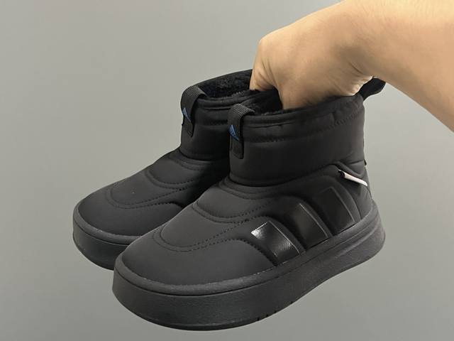 A家秋冬新款adipuff中帮儿童面包棉鞋 Size：28-37码 经典adidas系列 内里加绒，保暖又舒适 舒适面料，柔软又不失时尚 耐磨防滑大底，脚感不言