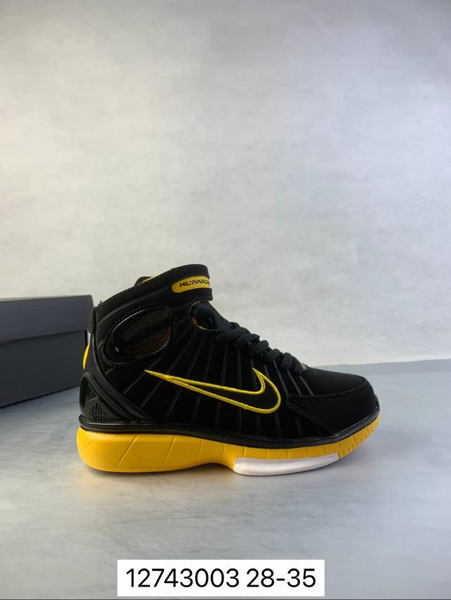 童鞋nike Air Zoom Huarache 2K4 魔术贴高帮复古篮球鞋 公司级首发采用魔术贴的设计 带来更佳的包裹感受缓震材料中底 打造出众回弹体验带来