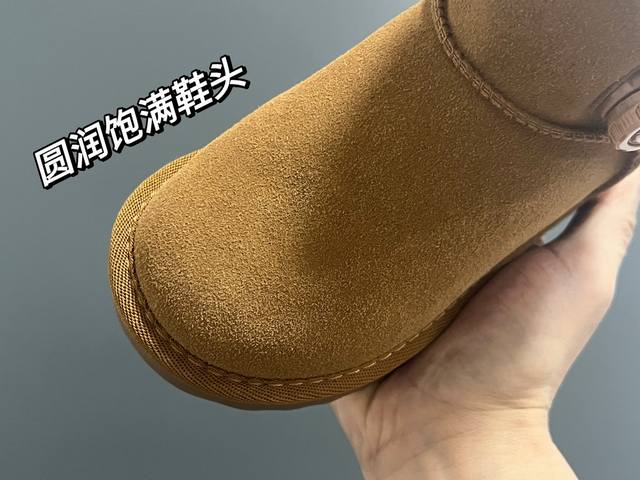 U家新款锁扣中帮儿童雪地靴 Size：26-37码 经典油Gg中帮款式 锁扣设计，穿脱方便 超轻Eva大底，脚感超赞 内里加绒，保暖又舒适