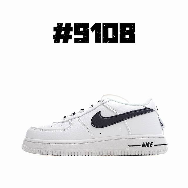 集合图 Nike Force 1 Low空军一号低帮儿童板鞋 Air Force 1于1982年推出，由Nike公 司的传奇设计师Bruce Kilgore设计