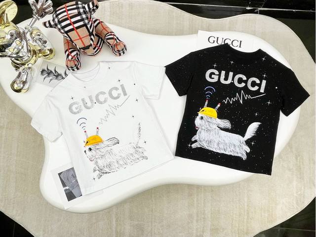 三标齐全 尺码：100-110-120-130-140-150Cm 无折 Gucci 古奇 2025早春童装新款短袖 烫金撒银工艺T恤 原版品质