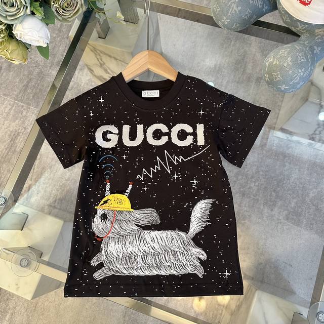 Gucci 古驰，高端童装，男女童T恤，夜空繁星信号小狗狗Logo图案前后印花，纯棉面料，上身舒适又好看，码数：100/110/120/130/ /150Cm