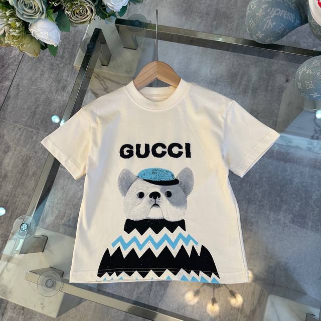 Gucci 古驰，高端童装，男女童T恤，经典Logo图案前后印花，纯棉面料，上身舒适又好看，码数：100/110/120/ /140/150Cm