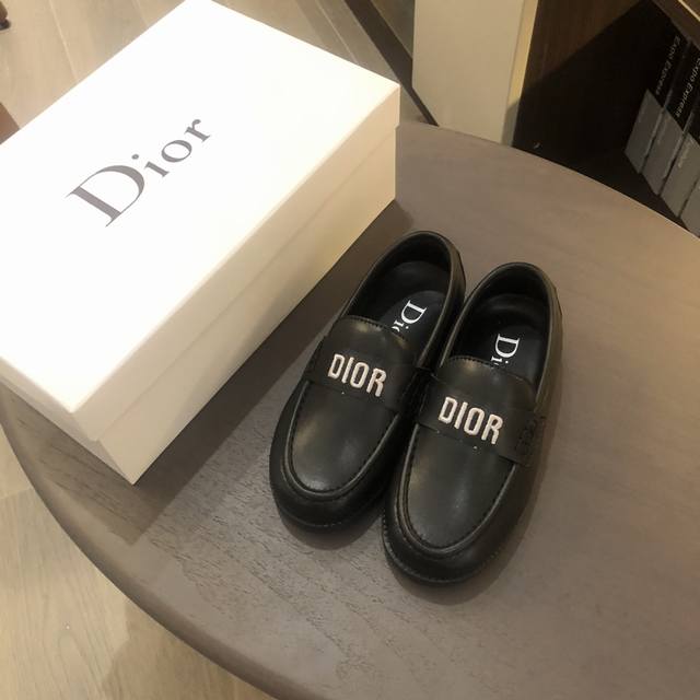 Dior Kinds】2023专柜同步发售 定制豆豆片底 无论舒适度 耐磨度 都是超级 学生鞋也可以选择 26 27 28 29 30 31 32 33 34